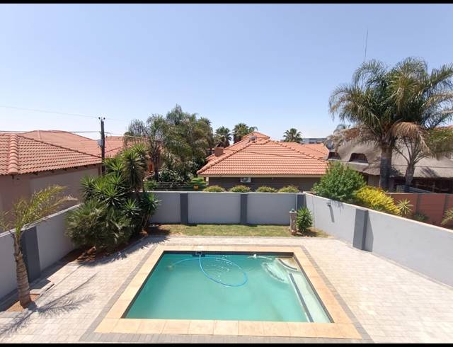 3 BEDROOM HOUSE FOR SALE IN VANDERBIJLPARK SE 8